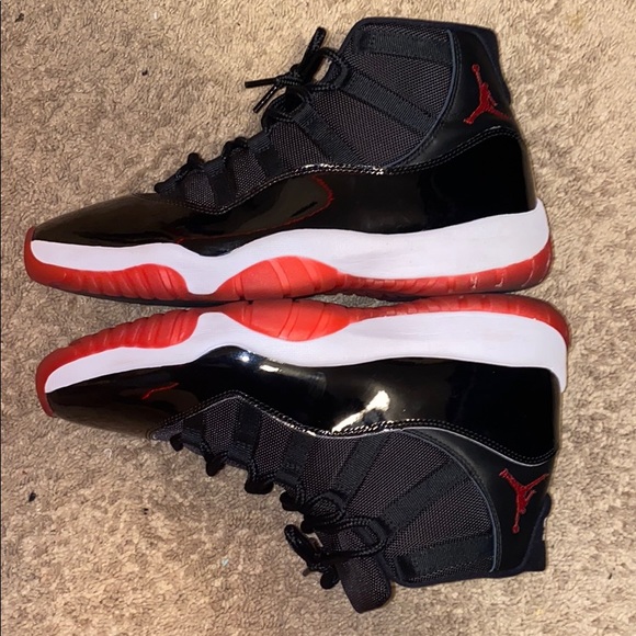 Air Jordan 11 Retro ‘Bred’ - Picture 2 of 4